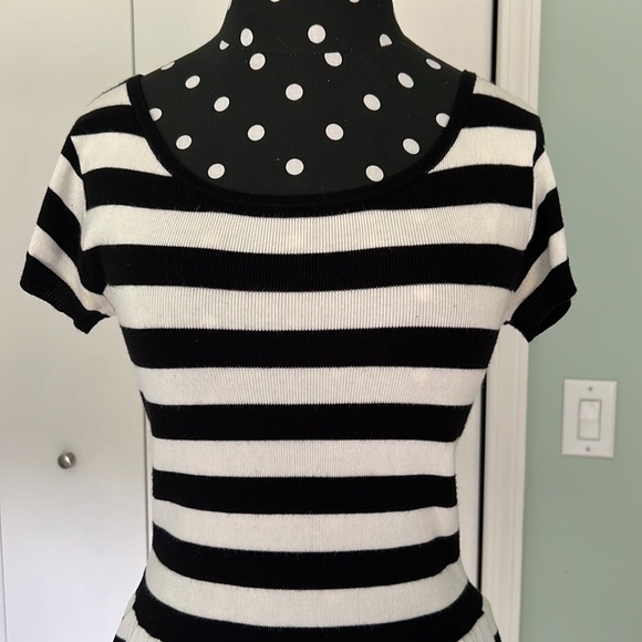 Express black & white sweater material peplum top - Picture 2 of 3